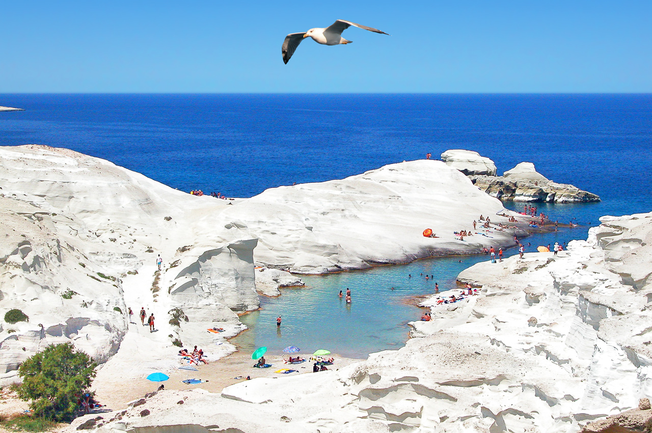 Αποτέλεσμα εικόνας για Σαρακηνικό, Μήλος